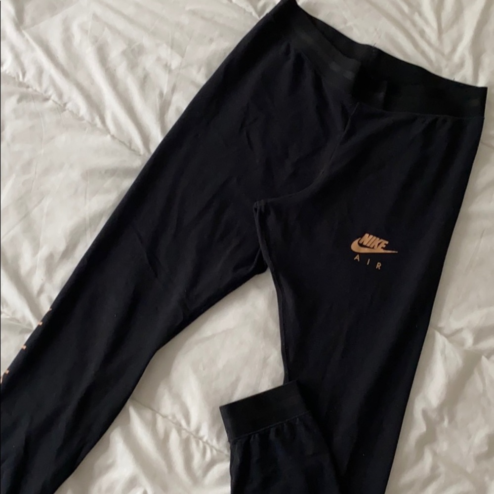 ✔️ Nike leggings